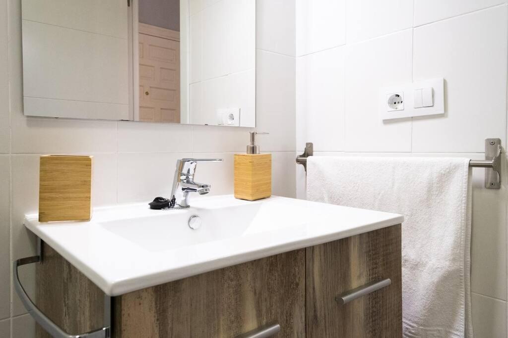 Апартаменты Apartamento Centro - Zona Arenal Севилья Экстерьер фото